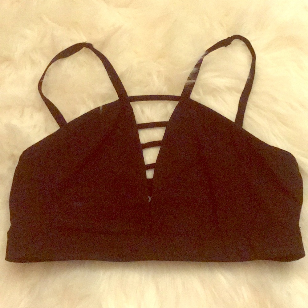 Black Sports Bra